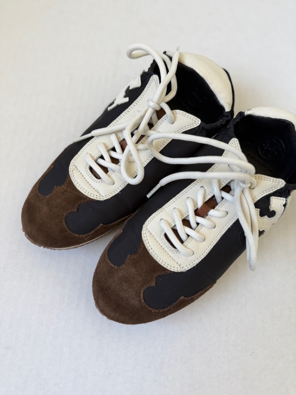 Tory Burch Sneaker Black / Brown and Ivory 6.5 - Picture 5 of 7